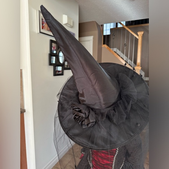 Witch Halloween costume 7-8 years lace dress and tulle hat - black red colour - Picture 6 of 13